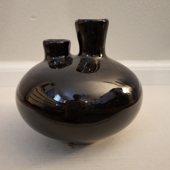 VTG Glossy Black White Ceramic Double Spout Hand Crafted Weed Pot Vase signed - Picture 5 of 6